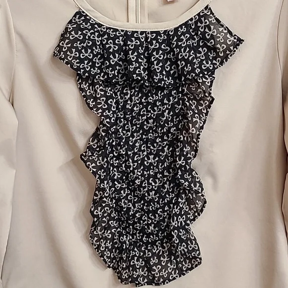 Tan top, with ribbon print ruffle - Picture 2 of 3